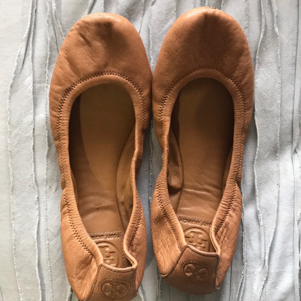 Tory Burch Eddie Classic Baller Flat Tan size 9